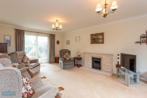 Sitting Room- click for photo gallery